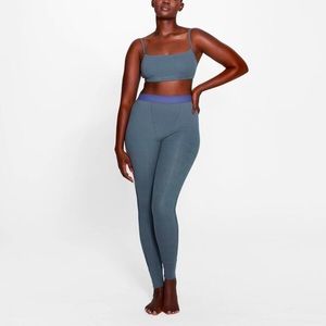 ✨SOLD ✨ SKIMS Logo Pointelle Set sz Small